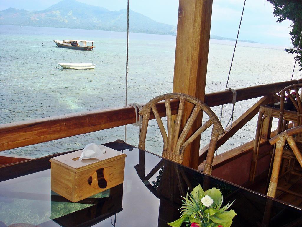 Bunaken Divers Sea Breeze Resort Exterior photo