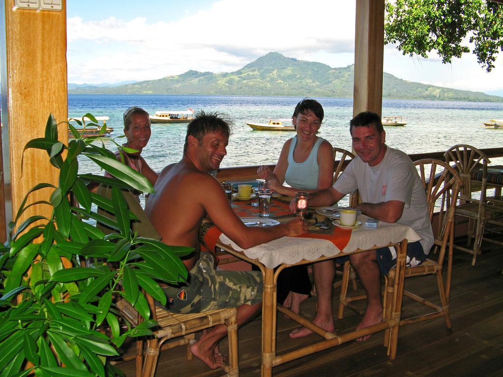 Bunaken Divers Sea Breeze Resort Exterior photo